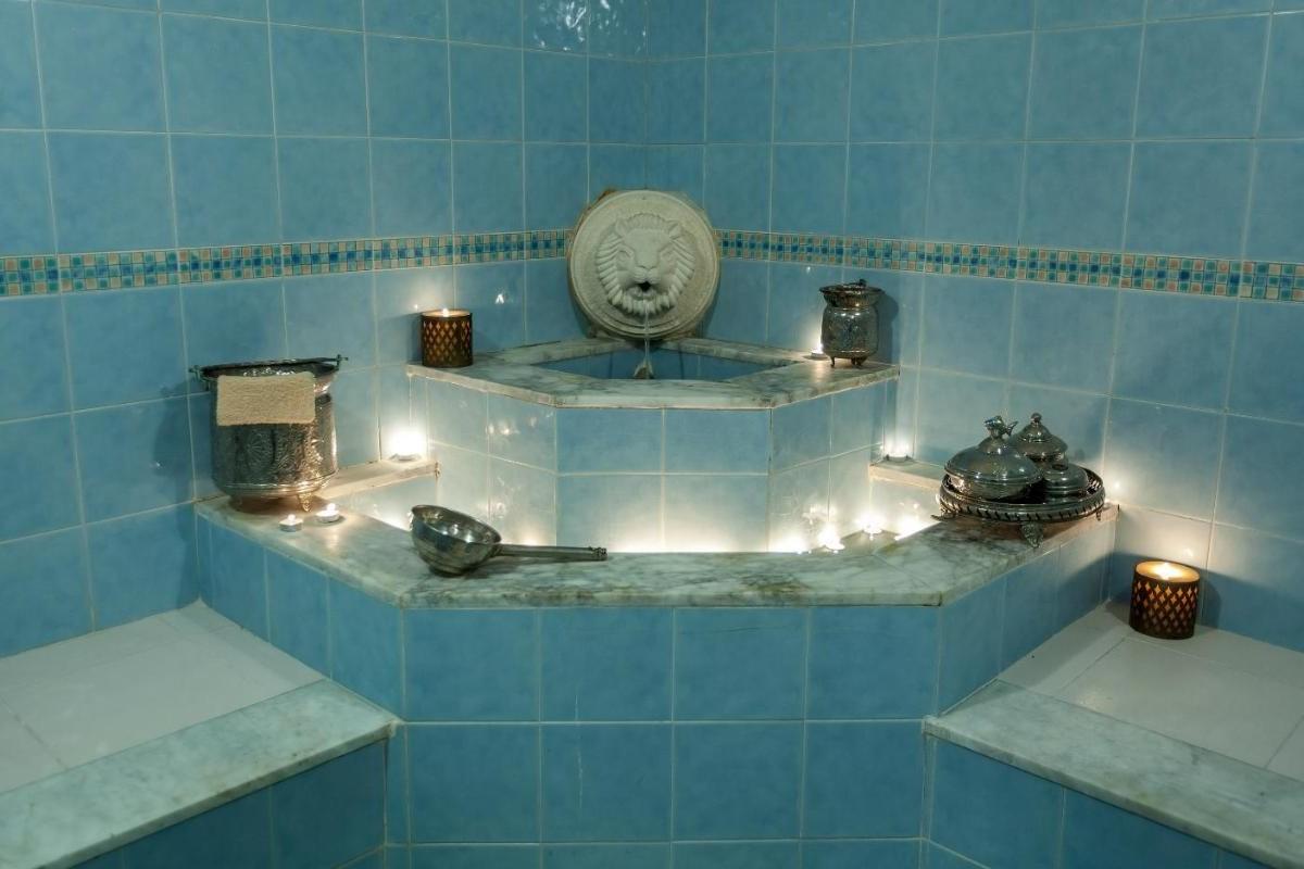 Hotel El Mouradi Hammam Bourguiba Ain Draham Exterior foto