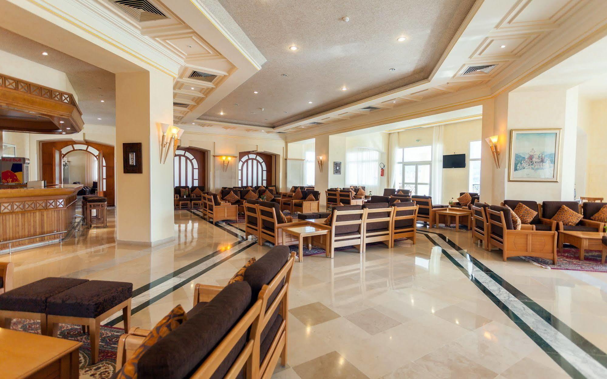 Hotel El Mouradi Hammam Bourguiba Ain Draham Exterior foto